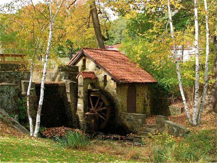 Russell Hamilton: Eastern College Waterwheel